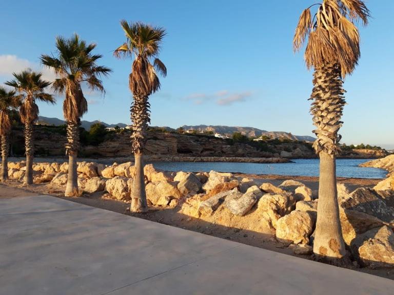 Villa Voor 8 Personen Met Zwembad Calafat Eksteriør billede