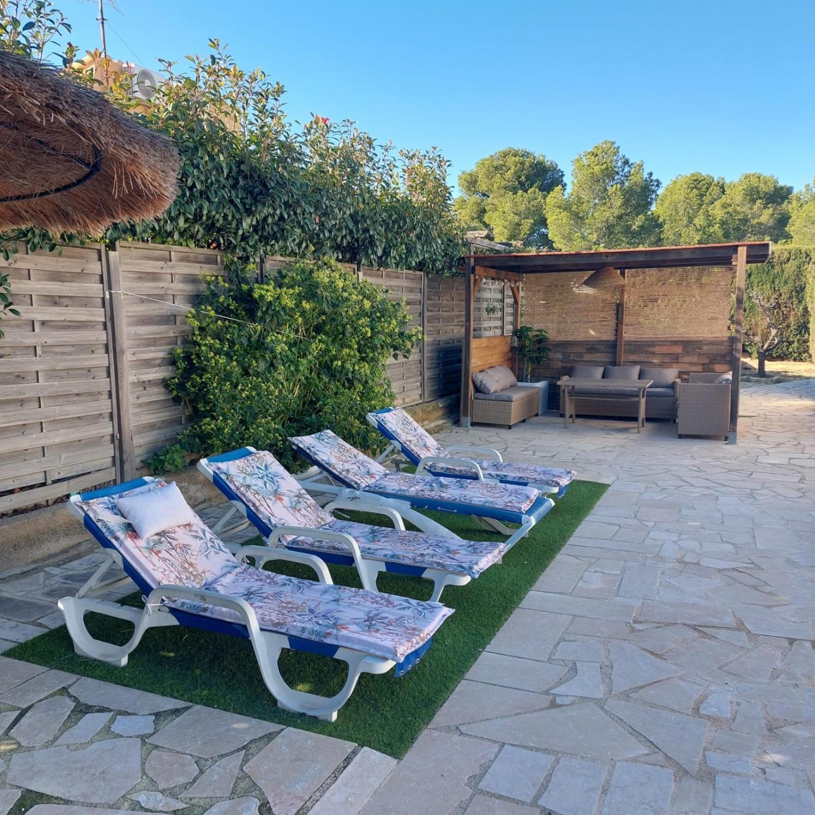Villa Voor 8 Personen Met Zwembad Calafat Eksteriør billede