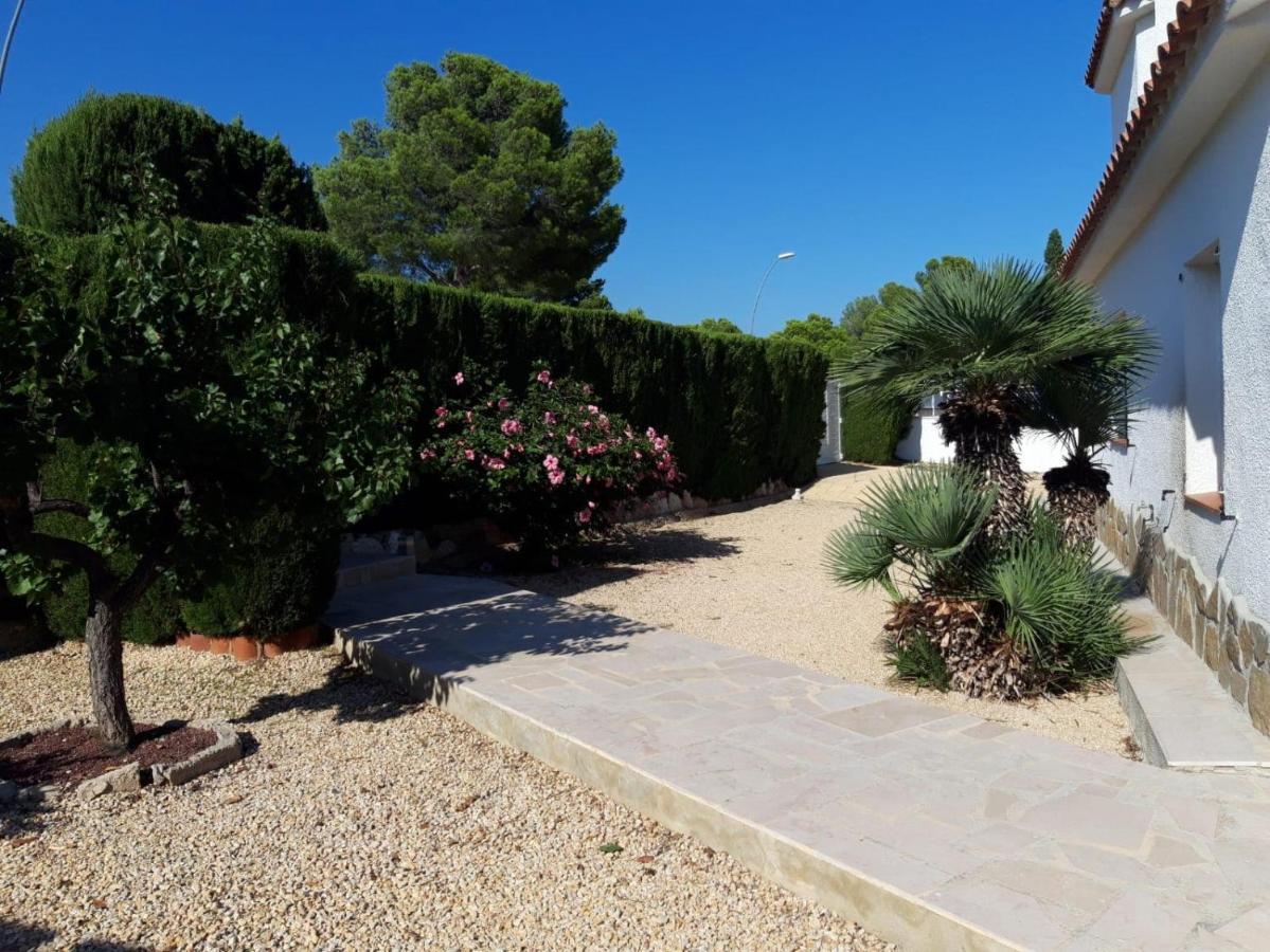 Villa Voor 8 Personen Met Zwembad Calafat Eksteriør billede
